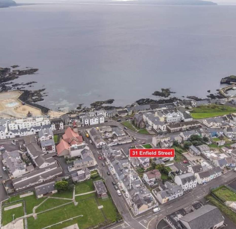 Enfield Street House Behind Portstewart Promenade With Partial Sea View From Front 3 Bed Sleeps 7 Exterior foto