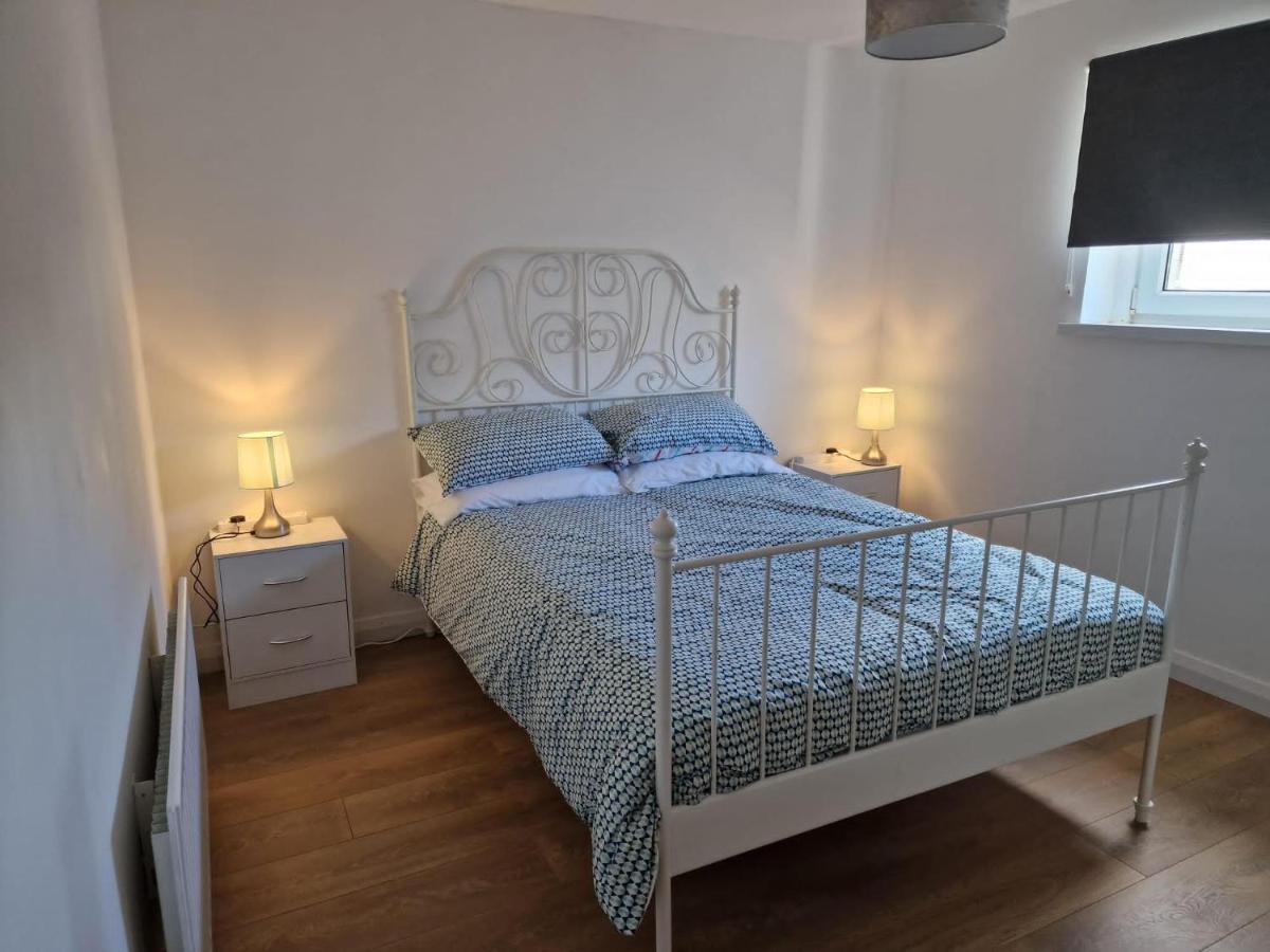 Enfield Street House Behind Portstewart Promenade With Partial Sea View From Front 3 Bed Sleeps 7 Exterior foto